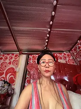 sweetieme online show from December 5, 1:05 am