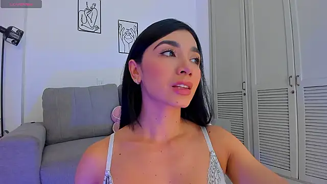 marianasilvax online show from February 3, 10:56 pm