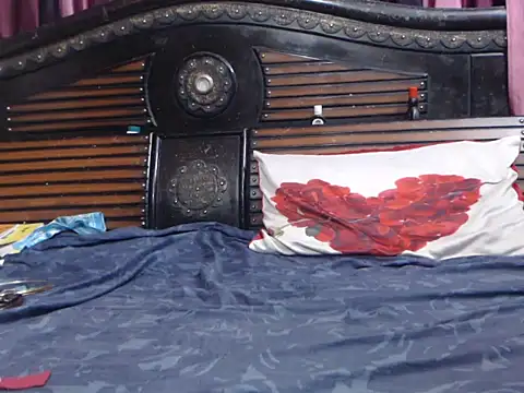 Snapshot of prettyindiandoll chatting on October 25, 6:54 am prettyindiandoll online show from October 25, 6:54 am