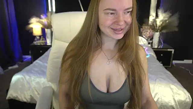 MiaRedFox online show from November 21, 6:48 am