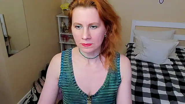 FoxySophia online show from November 17, 9:59 pm