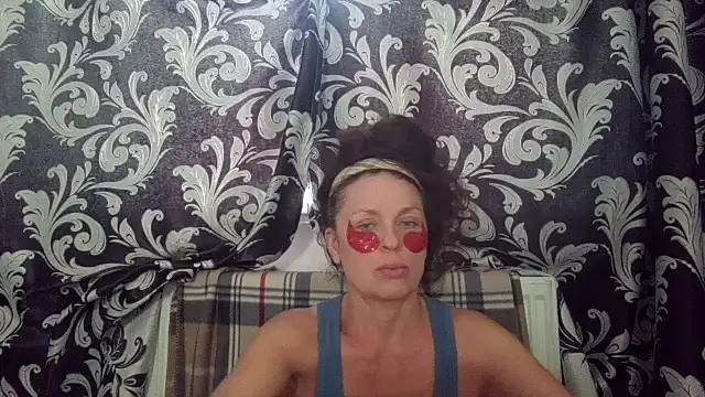 LindaStarS online show from June 25, 4:45 am