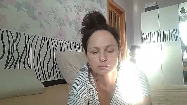 LindaStarS online show from October 31, 12:42 pm