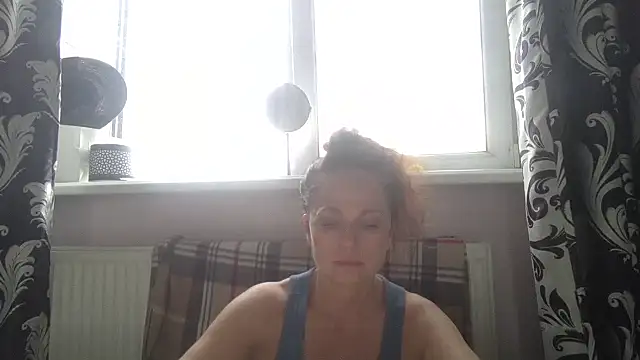 LindaStarS online show from June 6, 4:57 pm