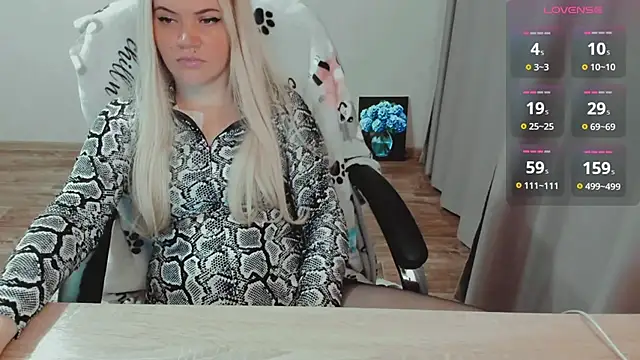 AllAboutLoveXx online show from November 12, 7:17 am