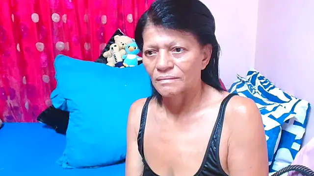 SLUTTYROXY online show from April 17, 7:54 am