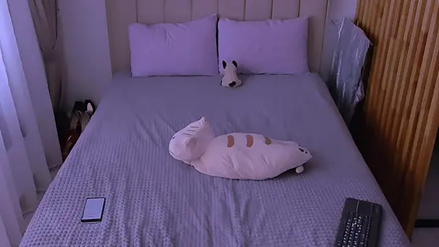 sabrinamacmarren online show from March 27, 8:26 am