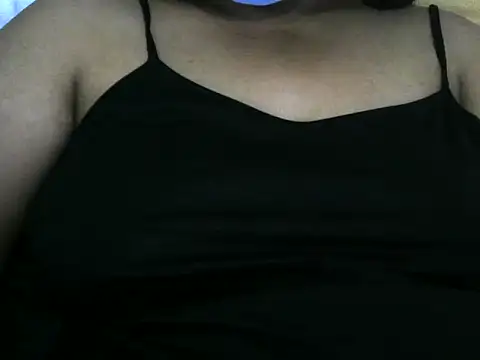 Snapshot of Artinah22 chatting on September 23, 6:06 pm Artinah22 online show from September 23, 6:06 pm