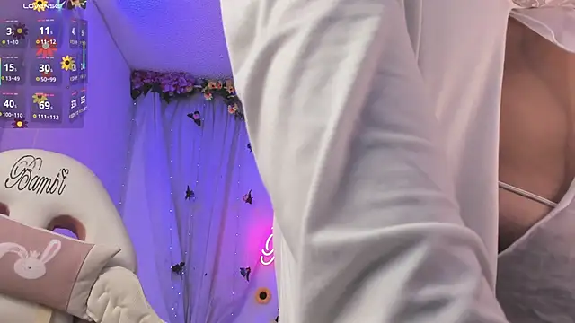 sweetbambi23 online show from September 22, 8:35 am