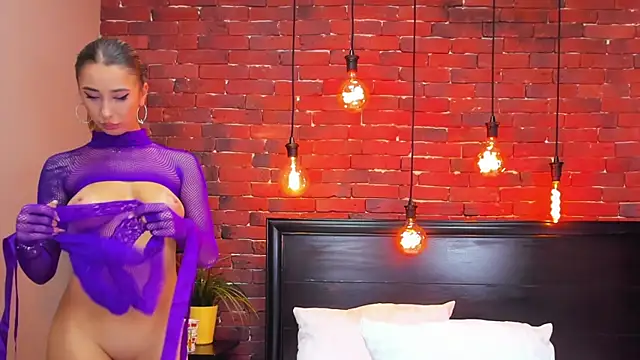 ChristynaRoss online show from October 20, 9:18 pm