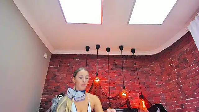 ChristynaRoss online show from October 30, 8:32 pm