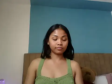 Snapshot of naya86 chatting on September 27, 12:01 pm naya86 online show from September 27, 12:01 pm