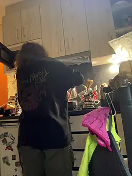 ladyturtle online show from March 31, 11:27 pm