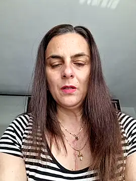 IsabelleCraft online show from April 18, 9:56 am