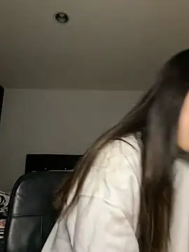 swrennn19 online show from February 15, 4:28 pm