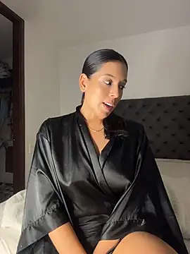 kamivolkano online show from April 18, 3:53 am