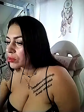 chelaqueen  online show from February 2, 9:14 pm