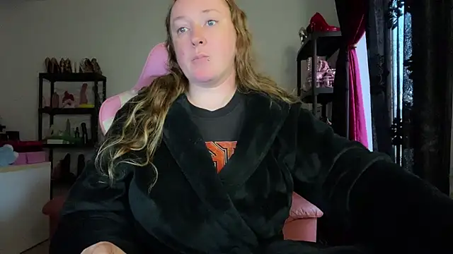 kisicaxx online show from April 1, 5:21 pm