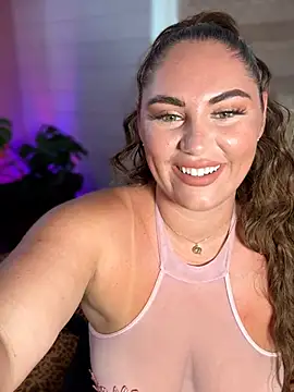 lovely beast online show from June 3, 6:02 pm