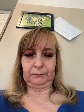 Irina2909xh online show from April 23, 10:23 am