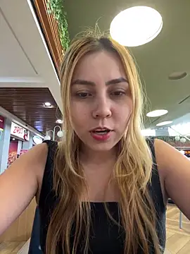 Brittanyrosexx online show from June 15, 4:40 pm