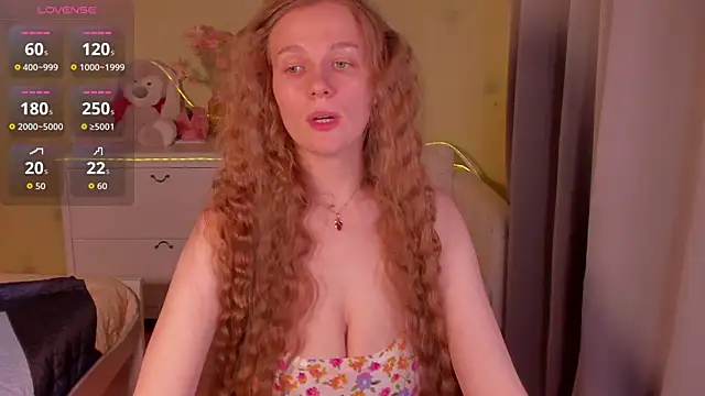 SweetMilkis online show from March 31, 7:25 pm