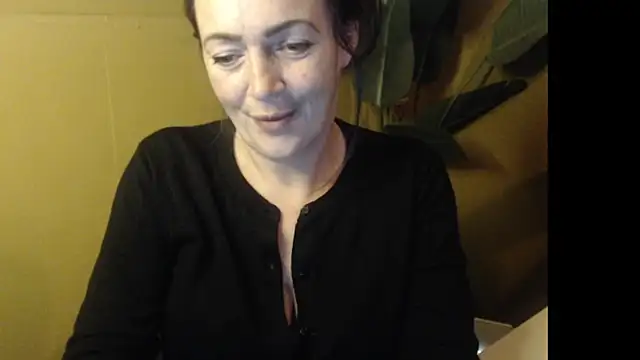 cloe85nl online show from December 1, 7:27 pm