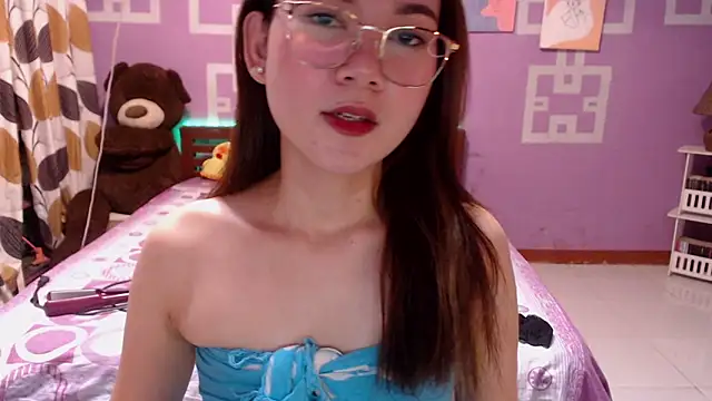 Snapshot of Sweety_Aria chatting on October 20, 9:12 am Sweety Aria online show from October 20, 9:12 am
