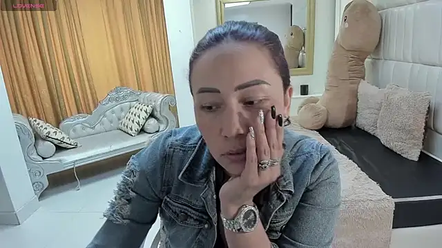 gaby trent online show from March 21, 4:34 pm