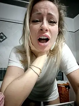 Monique 2023 online show from January 17, 3:03 am