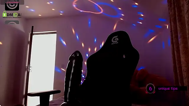 SonyaDevon online show from April 9, 6:52 am