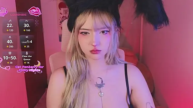 KuroChan420 online show from November 3, 12:03 am