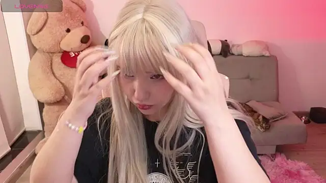 KuroChan420 online show from April 23, 3:58 am