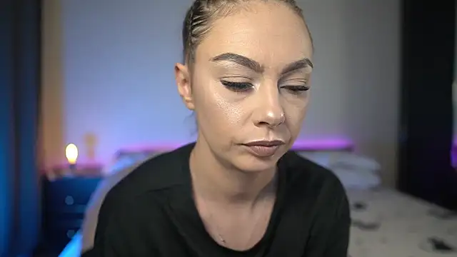 TiffanyPierce online show from February 4, 9:18 pm