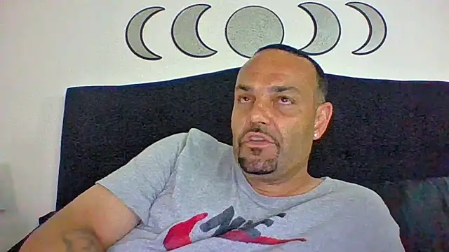 captainstabbin83 online show from April 13, 6:36 am