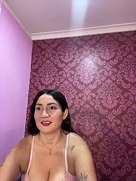 juliana diaz online show from December 2, 12:07 pm