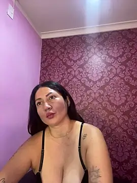 juliana diaz online show from December 18, 11:37 am