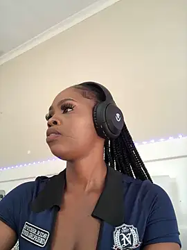 LuciousLips96 online show from November 12, 8:56 am