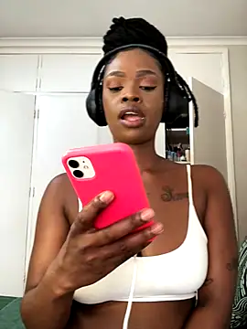 LuciousLips96 online show from October 12, 10:17 am