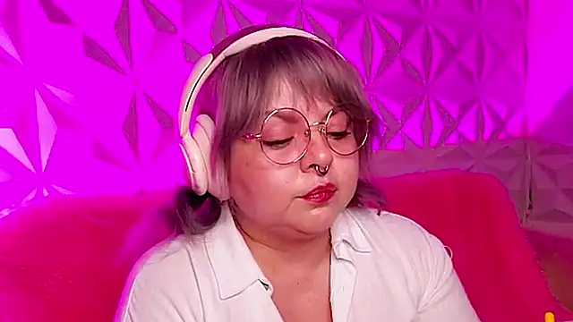 Satyn doll online show from October 30, 1:41 am