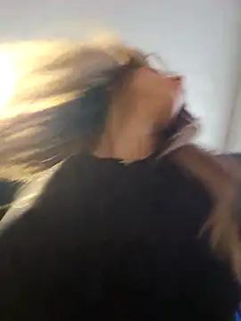 LilyOrion online show from February 11, 7:59 pm