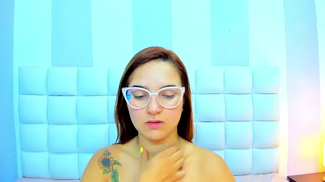 teresasroom  online show from January 31, 7:11 pm