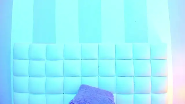 teresasroom  online show from October 30, 6:20 pm