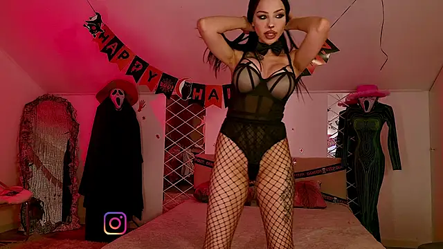 Snapshot of juli_jam chatting on October 10, 5:18 pm juli jam online show from October 10, 5:18 pm