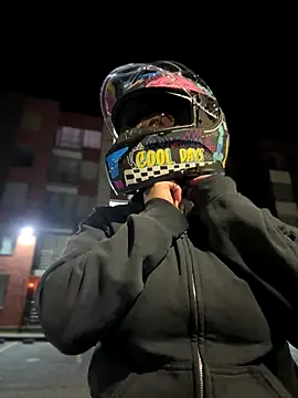 vaneelee online show from September 13, 2:52 am