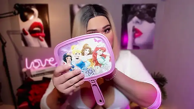 BelindaLovex online show from October 22, 5:51 pm