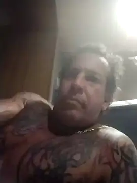 Snapshot of AceticPinscher chatting on September 28, 9:58 am AceticPinscher online show from September 28, 9:58 am