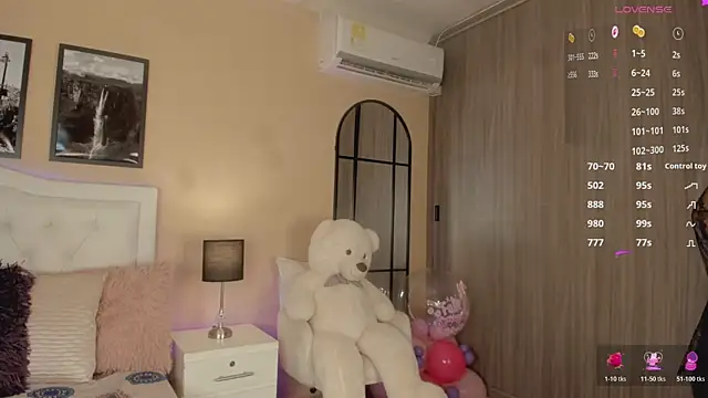 Rubyross21 online show from January 17, 11:23 pm