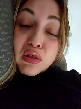 Snapshot of sofiabichota chatting on October 29, 3:04 pm sofiabichota online show from October 29, 3:04 pm