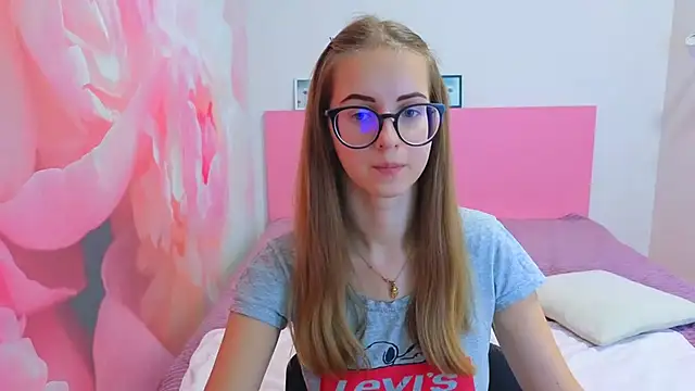 AliceAdams online show from November 15, 8:37 am